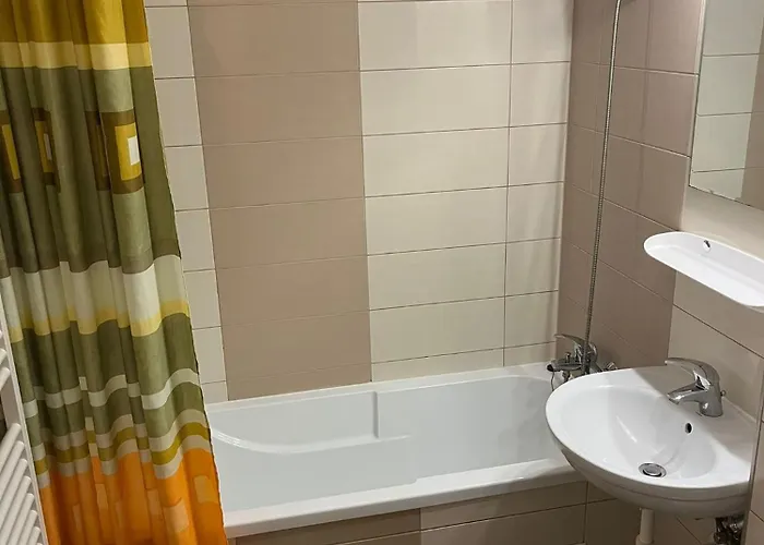 Avantgarden 3 By Buysellrent 3*